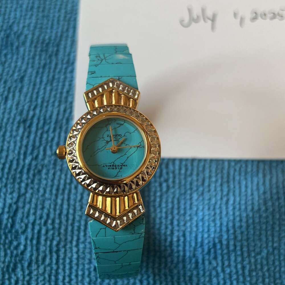 Two Wrist Watches: Eiger Typ J432 and Redre Turquoise Design Ladies Watch - Picture 6 of 7